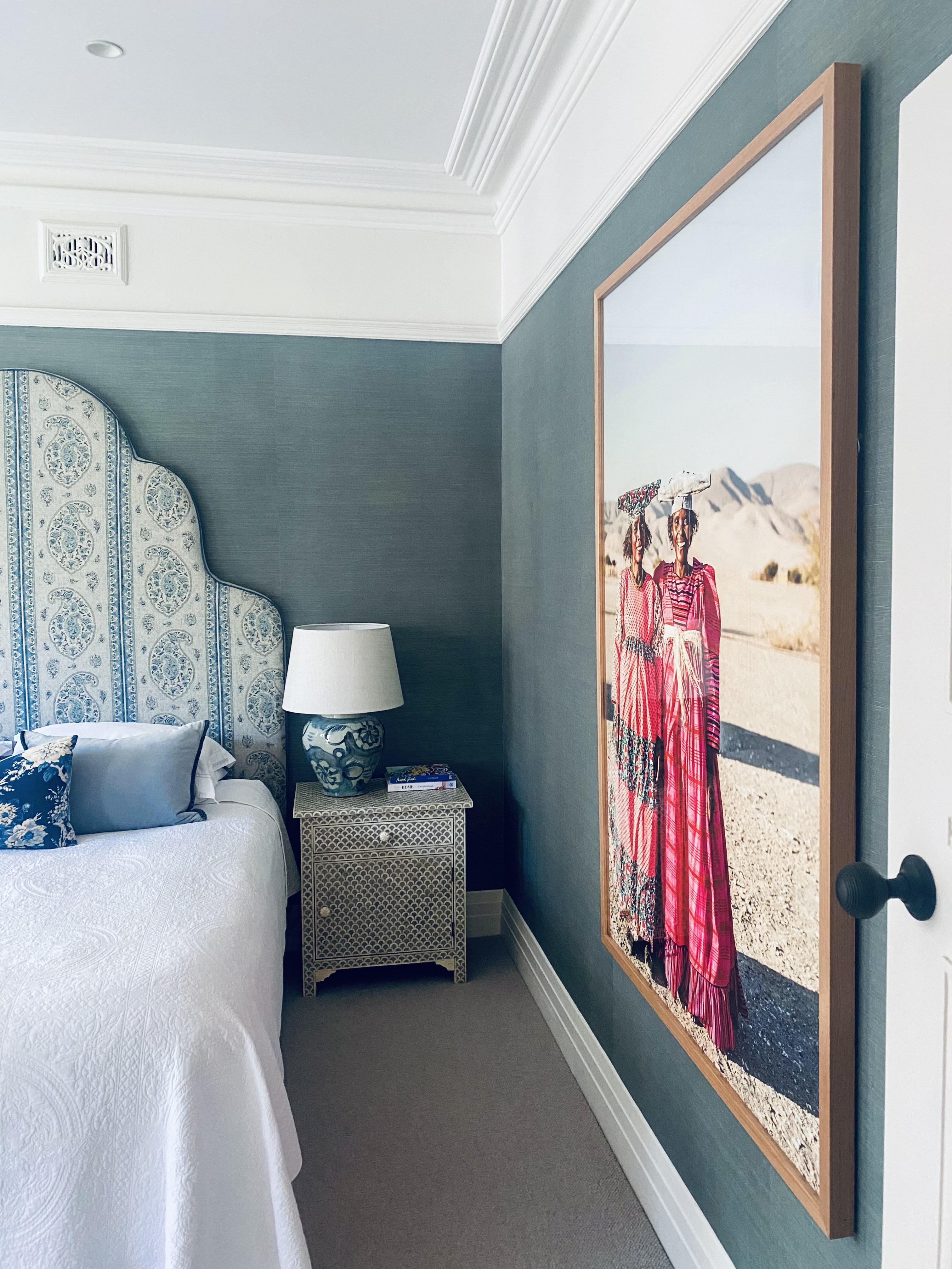 Oversized bedhead and artwork in a Mosman Federation guest bedroom, The Style Workshop